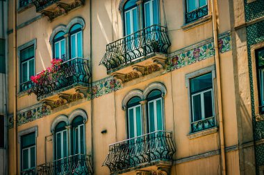 Lizbon şehir merkezindeki bir binanın dış görünüşü Portekiz 'de