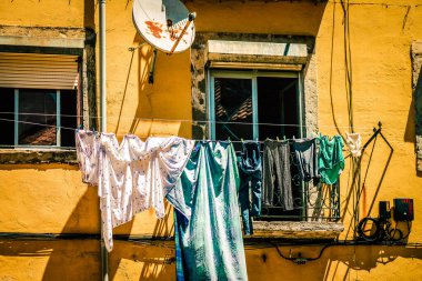 Lizbon şehir merkezindeki bir binanın dış görünüşü Portekiz 'de