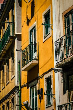 Lizbon şehir merkezindeki bir binanın dış görünüşü Portekiz 'de