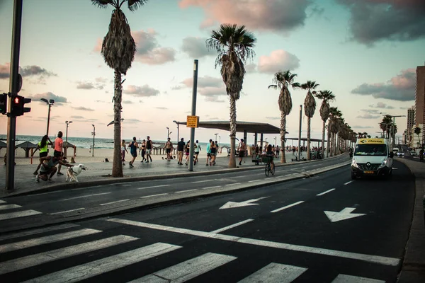 Tel Aviv Israel Oktober 2020 Blick Auf Unbekannte Ohne Mundschutz — Stockfoto