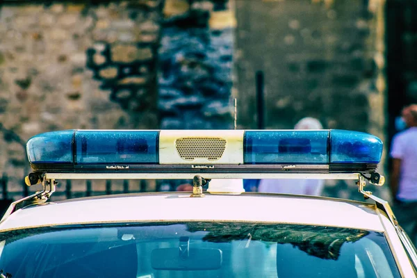 Крупним Планом Офіційний Поліцейський Автомобіль Патрулює Вулиці Центру Столиці — стокове фото