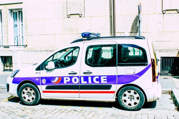 Primer Plano Coche Oficial Policía Patrullando Las Calles Del Centro — Foto de Stock