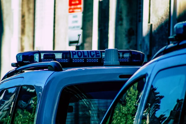 Encerramento Carro Policial Oficial Patrulhando Ruas Centro Cidade Área Metropolitana — Fotografia de Stock