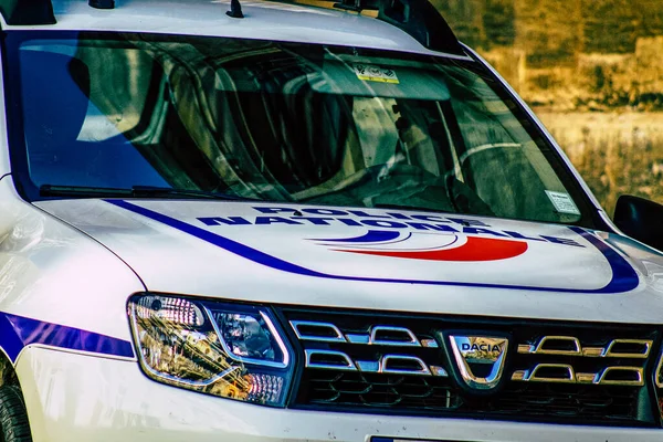 Detailní Záběr Oficiální Policejní Auto Hlídkující Ulicích Centra Města Metropolitní — Stock fotografie