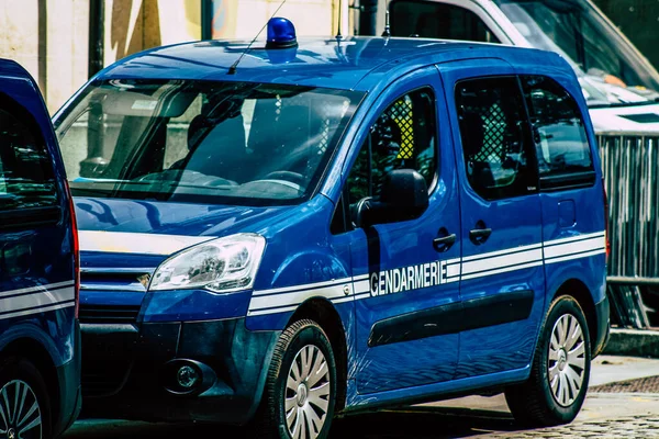 Primer Plano Coche Oficial Policía Patrullando Las Calles Del Centro — Foto de Stock