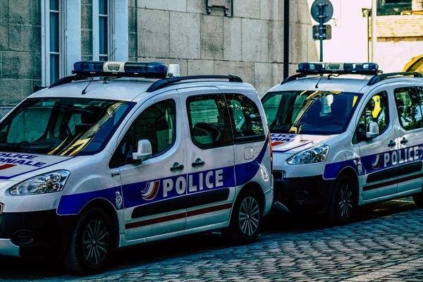 Primer Plano Coche Oficial Policía Patrullando Las Calles Del Centro — Foto de Stock