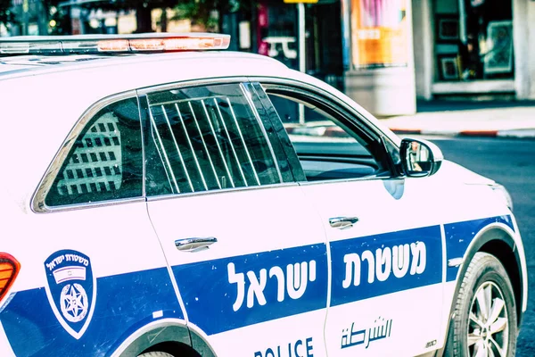 Close Van Een Officiële Politieauto Patrouilleren Straten Van Het Centrum — Stockfoto