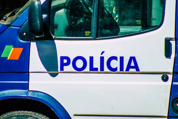 Primer Plano Coche Oficial Policía Patrullando Las Calles Del Centro — Foto de Stock