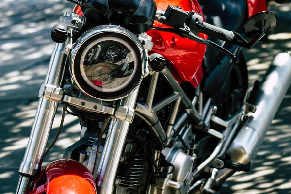 Closeup Motorcycle Rolling Streets City Center Metropolitan Area — Stock Photo, Image