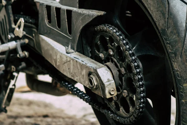 Closeup Motorcycle Rolling Streets City Center Metropolitan Area — Stock Photo, Image