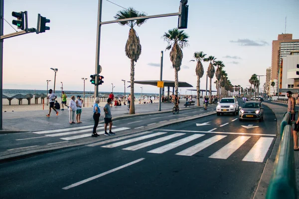 Тель Авив Израиль Октября 2020 Вид Неопознанных Израильтян Идущих Улицам — стоковое фото