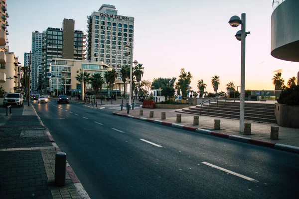 Tel Aviv İsrail 11 Ekim 2020 Coronavirus salgını sırasında Tel Aviv 'in boş sokaklarının görüntüsü ve nüfusu kontrol altına almak için tecrit