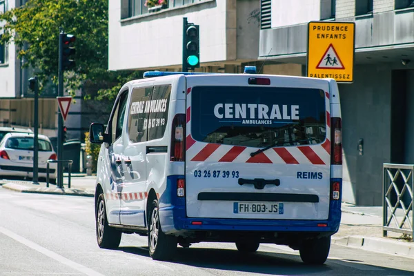 Reims France October 2020 View Traditional Ambulance Driving Streets Reims — Stock Photo, Image