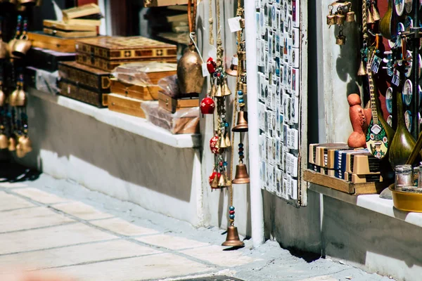 Nahaufnahme Von Dekorativen Gegenständen Die Einem Souvenirladen Für Touristen Der — Stockfoto