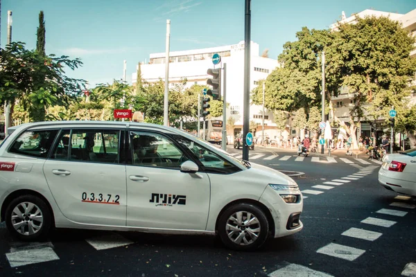 Tel Aviv Israel Octubre 2020 Vista Taxi Tradicional Israelí Conduciendo — Foto de Stock