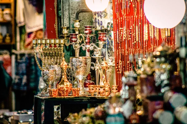 Nahaufnahme Von Dekorativen Gegenständen Die Einem Souvenirladen Für Touristen Der — Stockfoto