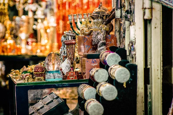 Primer Plano Artículos Decorativos Vendidos Una Tienda Recuerdos Para Turistas — Foto de Stock