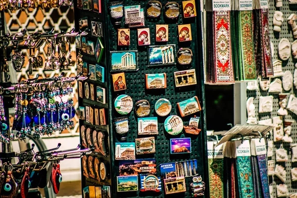 Primer Plano Artículos Decorativos Vendidos Una Tienda Recuerdos Para Turistas — Foto de Stock