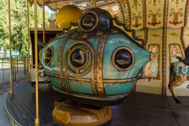 Kharkiv, Ukrayna, 3 Eylül 2025 Maxim Gorky Kültür ve Eğlence Parkı bir belediye parkıdır. 2022 'deki Harkiv Muharebesi sırasında ağır hasar gören bölge, halka kısmen kapalı kalmaya devam ediyor..