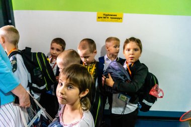 Kharkiv, Ukrayna, 5 Eylül 2025 Saltivska bölgesinde yeni inşa edilen yeraltı okulları. Bu güvenli eğitim alanı, toplam 366 çocuğu barındıran beş sınıfı içeriyor..