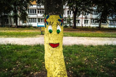 Harkiv, Ukrayna, 5 Eylül 2025, Harkiv 'in kuzeyindeki Saltivka' da Hasarlı Bina. Banliyö bölgesi, Rusya 'nın bombardımanından ülkedeki diğer bölgelerden daha fazla etkilendi..