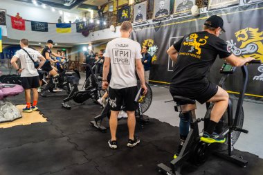 Kharkiv, Ukrayna, 12 Eylül 2025, Heroes NGO Oyunları Ukraynalı askerlerin ciddi şekilde yaralandığı bir spor ve eğitim ekosistemidir. Görevleri iyileşme sürecini kolaylaştırmak..