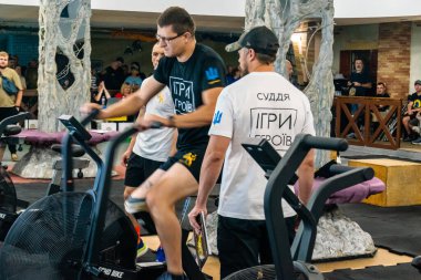 Kharkiv, Ukrayna, 12 Eylül 2025, Heroes NGO Oyunları Ukraynalı askerlerin ciddi şekilde yaralandığı bir spor ve eğitim ekosistemidir. Görevleri iyileşme sürecini kolaylaştırmak..