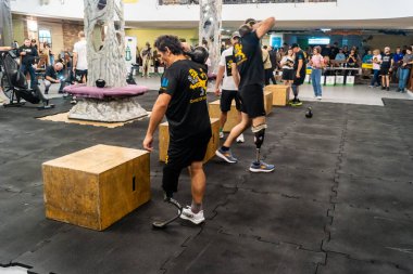 Kharkiv, Ukrayna, 12 Eylül 2025, Heroes NGO Oyunları Ukraynalı askerlerin ciddi şekilde yaralandığı bir spor ve eğitim ekosistemidir. Görevleri iyileşme sürecini kolaylaştırmak..