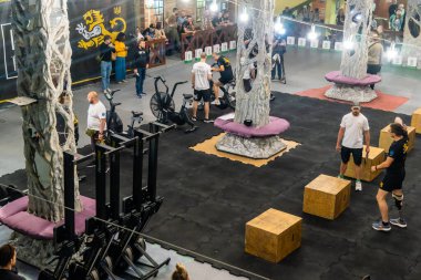 Kharkiv, Ukrayna, 12 Eylül 2025, Heroes NGO Oyunları Ukraynalı askerlerin ciddi şekilde yaralandığı bir spor ve eğitim ekosistemidir. Görevleri iyileşme sürecini kolaylaştırmak..