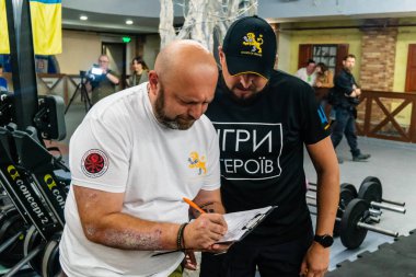 Kharkiv, Ukrayna, 12 Eylül 2025, Heroes NGO Oyunları Ukraynalı askerlerin ciddi şekilde yaralandığı bir spor ve eğitim ekosistemidir. Görevleri iyileşme sürecini kolaylaştırmak..