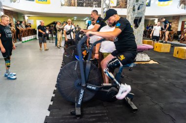 Kharkiv, Ukrayna, 12 Eylül 2025, Heroes NGO Oyunları Ukraynalı askerlerin ciddi şekilde yaralandığı bir spor ve eğitim ekosistemidir. Görevleri iyileşme sürecini kolaylaştırmak..