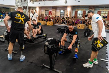 Kharkiv, Ukrayna, 12 Eylül 2025, Heroes NGO Oyunları Ukraynalı askerlerin ciddi şekilde yaralandığı bir spor ve eğitim ekosistemidir. Görevleri iyileşme sürecini kolaylaştırmak..