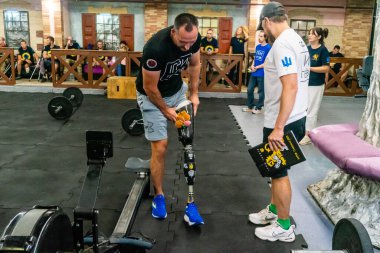 Kharkiv, Ukrayna, 12 Eylül 2025, Heroes NGO Oyunları Ukraynalı askerlerin ciddi şekilde yaralandığı bir spor ve eğitim ekosistemidir. Görevleri iyileşme sürecini kolaylaştırmak..