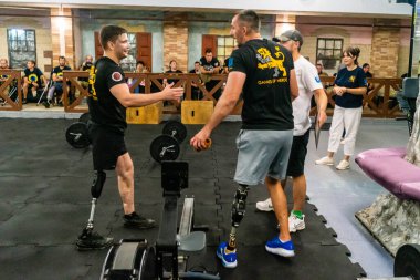 Kharkiv, Ukrayna, 12 Eylül 2025, Heroes NGO Oyunları Ukraynalı askerlerin ciddi şekilde yaralandığı bir spor ve eğitim ekosistemidir. Görevleri iyileşme sürecini kolaylaştırmak..