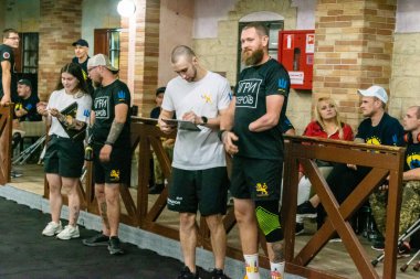 Kharkiv, Ukrayna, 12 Eylül 2025, Heroes NGO Oyunları Ukraynalı askerlerin ciddi şekilde yaralandığı bir spor ve eğitim ekosistemidir. Görevleri iyileşme sürecini kolaylaştırmak..