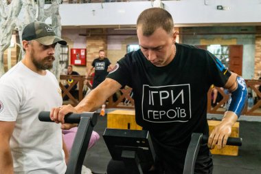 Kharkiv, Ukrayna, 12 Eylül 2025, Heroes NGO Oyunları Ukraynalı askerlerin ciddi şekilde yaralandığı bir spor ve eğitim ekosistemidir. Görevleri iyileşme sürecini kolaylaştırmak..