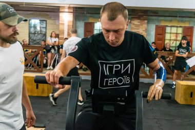 Kharkiv, Ukrayna, 12 Eylül 2025, Heroes NGO Oyunları Ukraynalı askerlerin ciddi şekilde yaralandığı bir spor ve eğitim ekosistemidir. Görevleri iyileşme sürecini kolaylaştırmak..