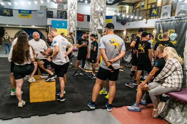 Kharkiv, Ukrayna, 12 Eylül 2025, Heroes NGO Oyunları Ukraynalı askerlerin ciddi şekilde yaralandığı bir spor ve eğitim ekosistemidir. Görevleri iyileşme sürecini kolaylaştırmak..