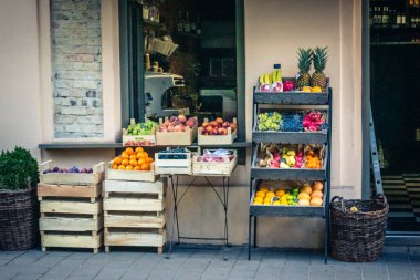 Lviv, Ukrayna, 18 Eylül 2025 Şehir ve Lviv sokakları. Şehir, 2500 'den fazla tarihi ve mimari eseriyle tarihi, klasik bir Avrupa mimari tarzıyla karakterize edilmiştir.