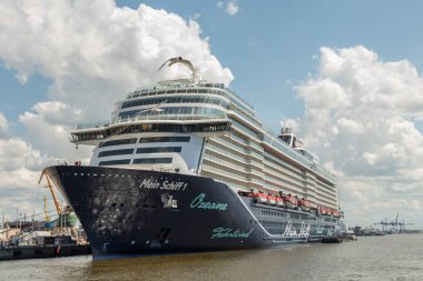 Klaipeda, Litvanya 2018 05 22 Hamburg'da üzerinde 11 Mayıs 2018 vaftiz edildi, yeni gelen, etkileyici yolcu gemisi 