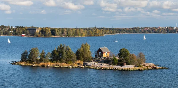 Casa Campo Una Pequeña Isla Golfo Finlandia Cerca Helsinki —  Fotos de Stock