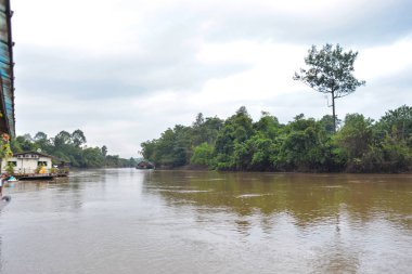 River Kwai noi, Riverside görünümü Kanchanaburi, Tayland