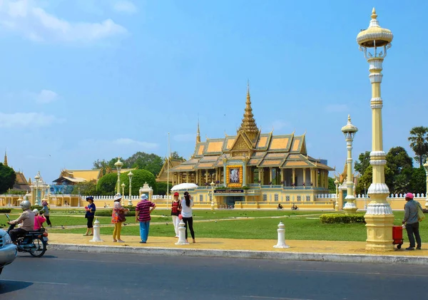 Phnom Penh Cambodia Marzo 2015 Complejo Del Palacio Real Phnom —  Fotos de Stock