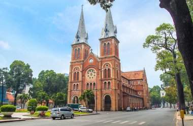 Saigon Notre-Dame Katedrali Basilica Ho Chi Minh city, Vietnam. Ho Chi Minh Asya'nın popüler bir turistik yer.