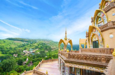 Khao Kor, Tayland - 2 Ağustos 2016: Wat Pha Sorn Kaew Tapınağı, genel Budist manastır ve tapınak Khao Kor, Tayland