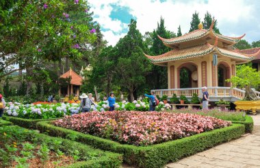 Dalat, Vietnam - 2 Mayıs 2018: Thien Vien Truc Lam Tapınağı Manastırı Da Lat, Vietnam