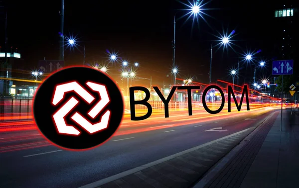 Concept Bytom Coin Moving Fast Road Cryptocurrency Blockchain Platform Digital — Stock Photo, Image