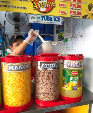 Makati, Filipinler-Temmuz 19, 2015: Filipin geleneksel jöle içecek 