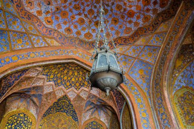 Mezar olan Akbar büyük, Sikandra, Agra bir banliyösünde inşa önemli bir babür mimari şaheseri renkli iç.