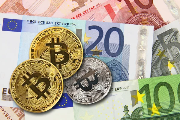 Euro banknot, Cryptocurrency konsept fotoğraf sikkelerinde Bitcoin